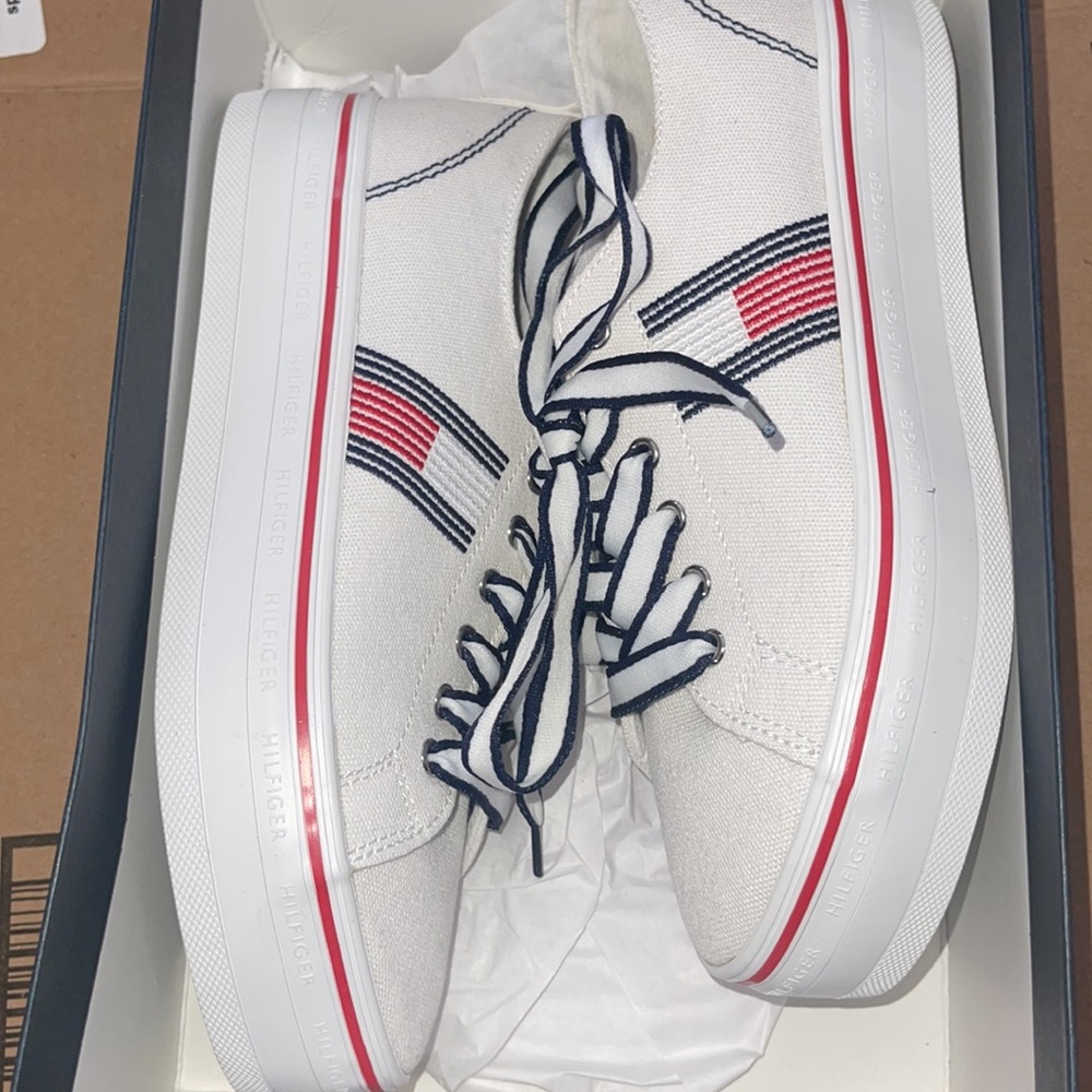 Tommy Hilfiger sneakers - Picture 6 of 8